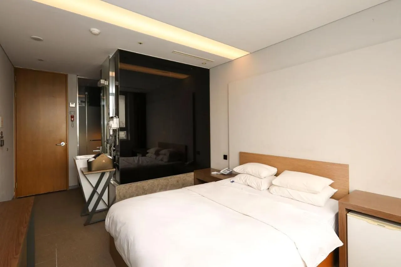 Hotel The Designers Hongdae Seoul